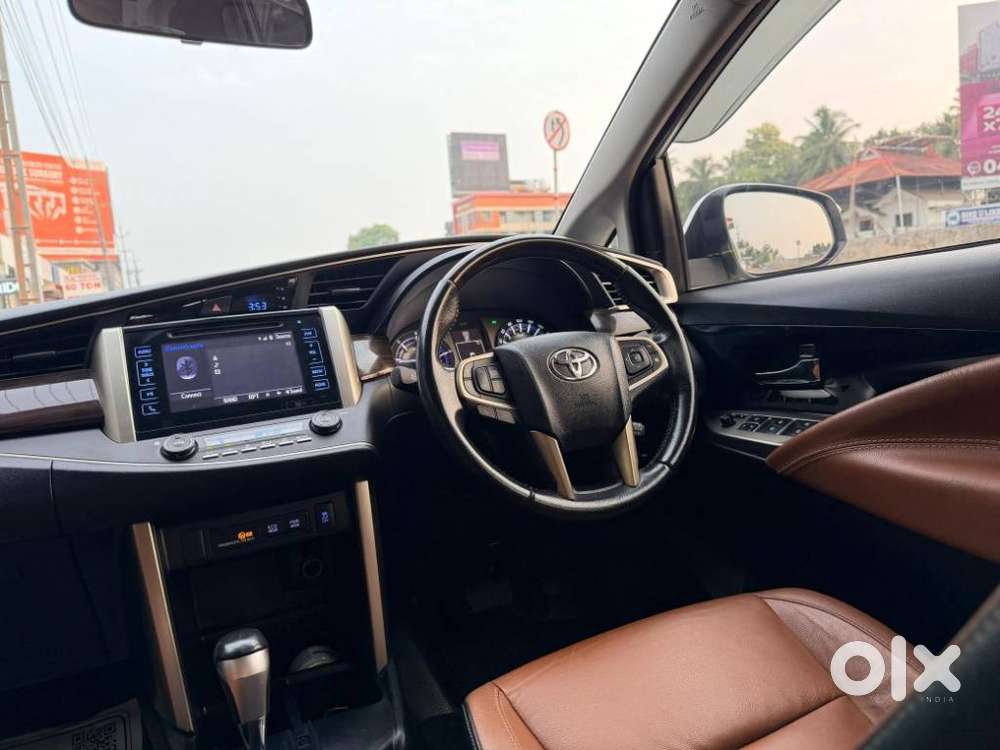 Toyota Innova Crysta 2.8z Automatic, 2017, Diesel