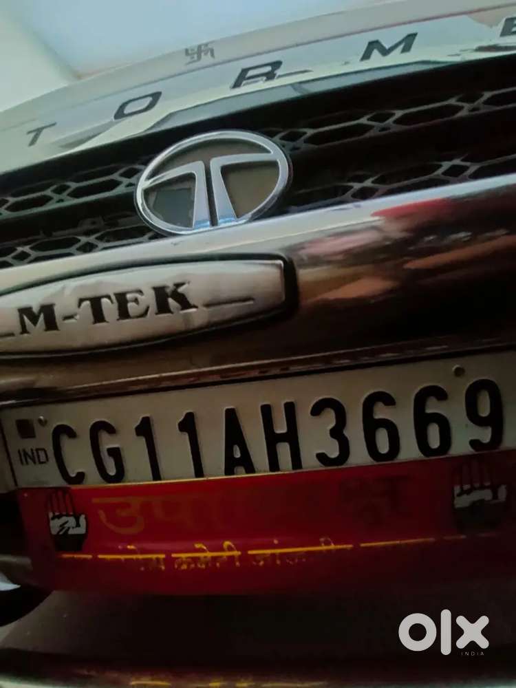 Tata Safari Storme 2016