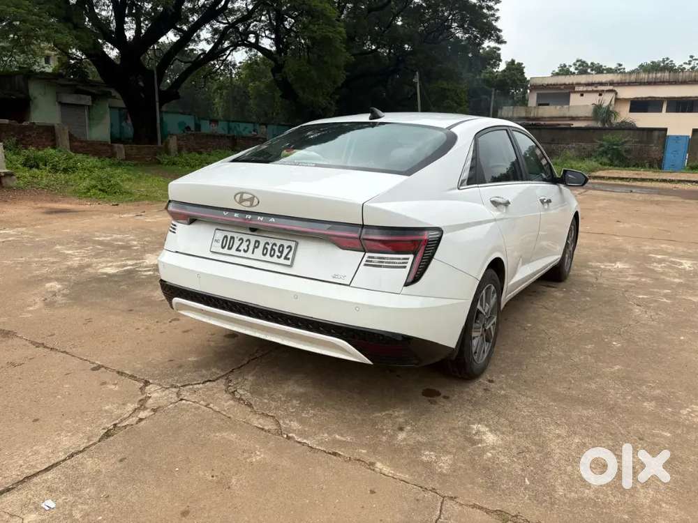 Hyundai Verna 2023 Sx Manual Petrol