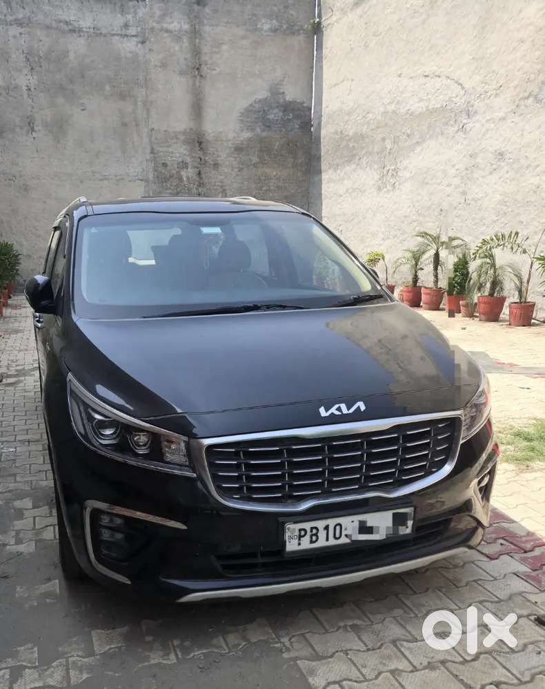 Kia Carnival Limousine Plus 2023 – Black (single Owner  Immaculate