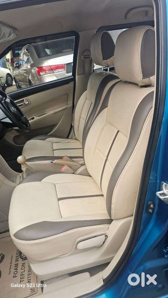 Maruti Suzuki Swift Dzire 1.2 Vxi Bsiv, 2013, Petrol