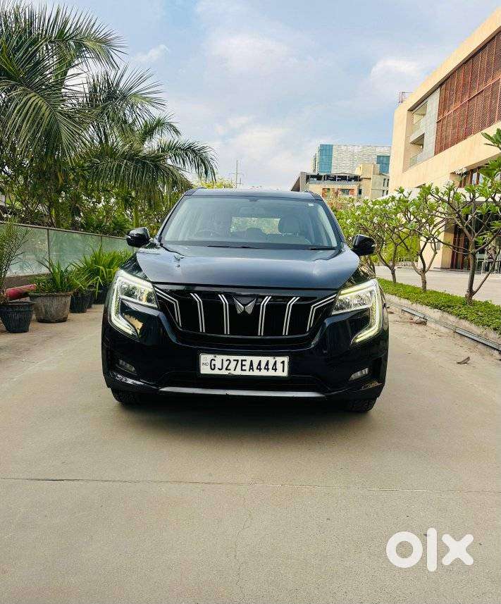 Mahindra Xuv700 Ax 3 Diesel Mt 7 Str (e), 2022, Diesel
