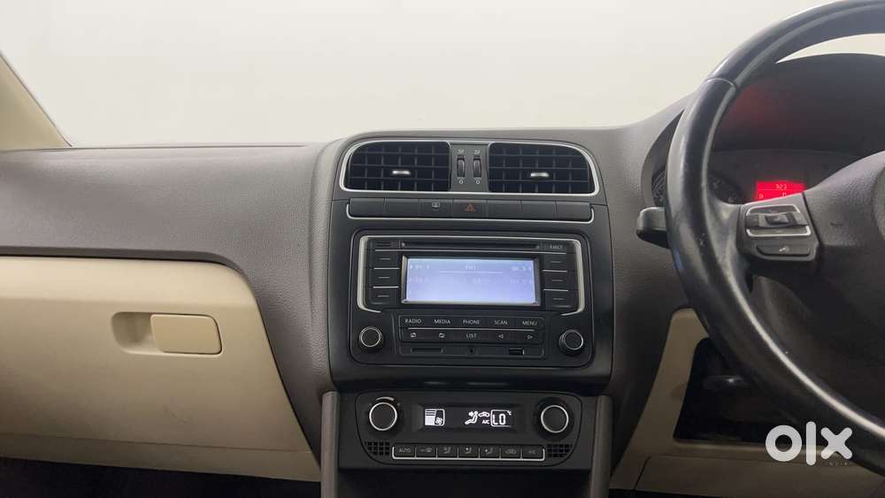 Volkswagen Vento 2010-2013 Petrol Highline, 2014, Petrol