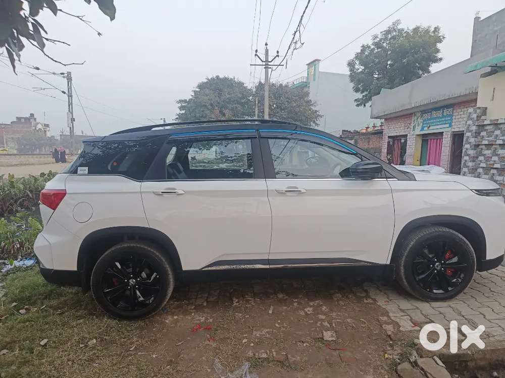 Mg Hector Plus 2025