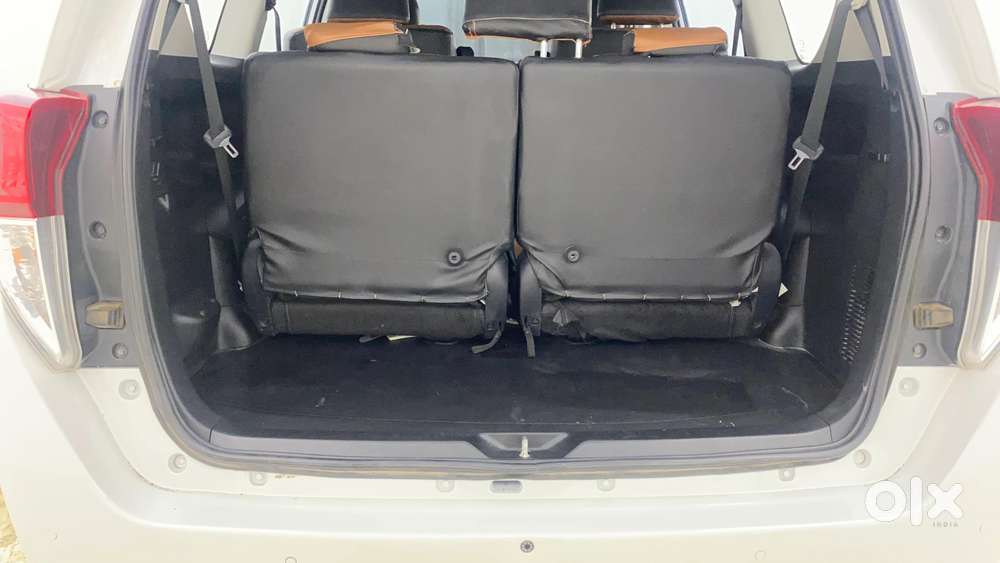 Toyota Innova Crysta [2020-ongoing] 2.4 Gx 7 Str, 2023, Diesel