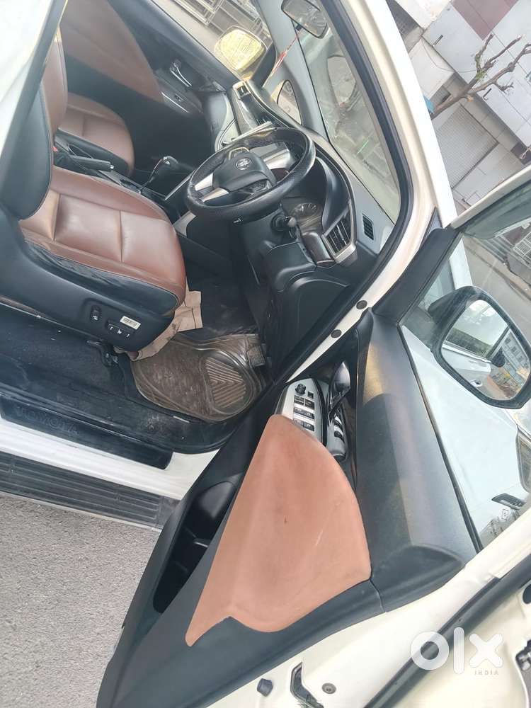 Toyota Innova Crysta 2.8z Automatic, 2018, Diesel