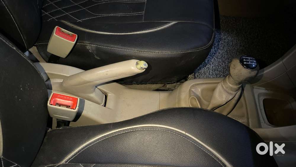 Maruti Suzuki Swift Dzire 1.2 Vxi Bsiv, 2016, Cng & Hybrids