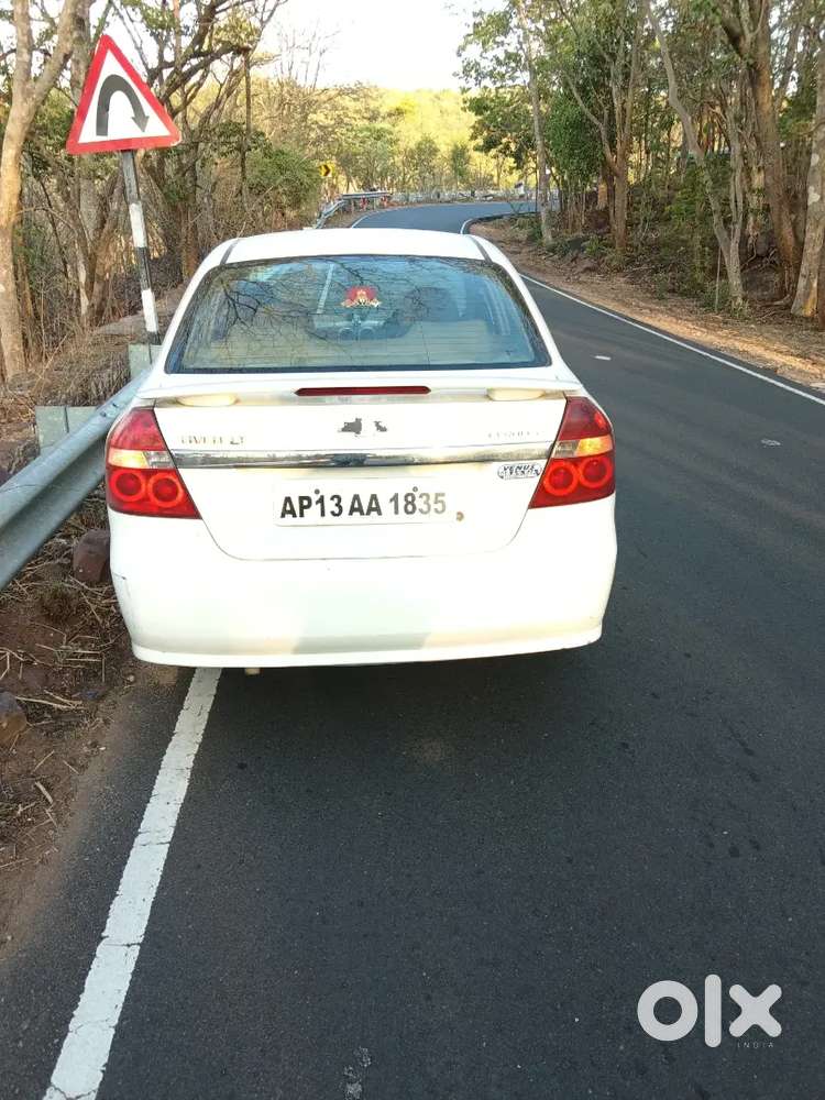 Chevrolet Aveo 2011 Petrol 122000 Km Driven