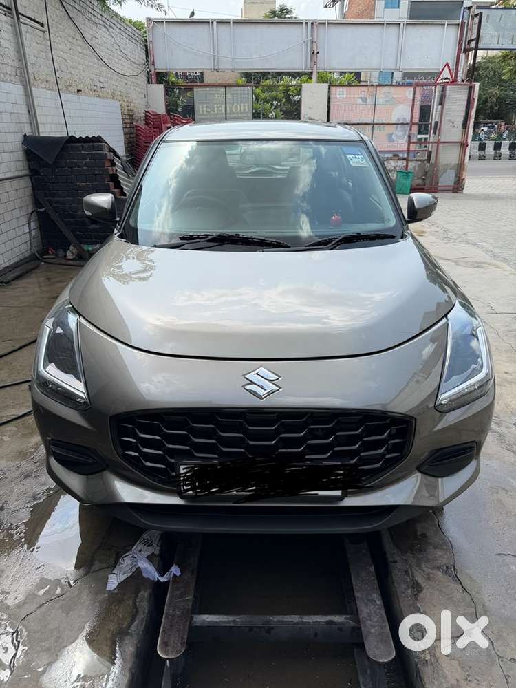 Maruti Swift Amt 2025