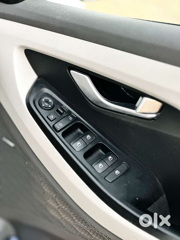 Hyundai Creta 1.5 Sx (o) Knight Ivt Petrol Dual Tone, 2025, Petrol