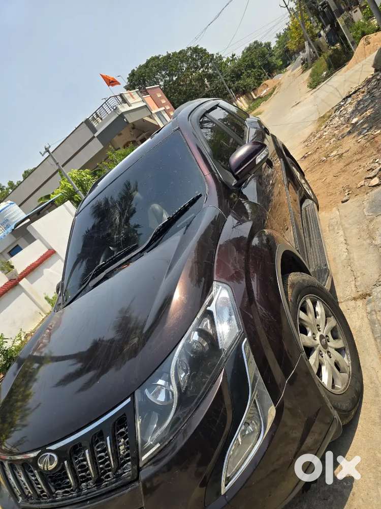 Mahindra Xuv500 2017 Diesel 30000 Km Driven