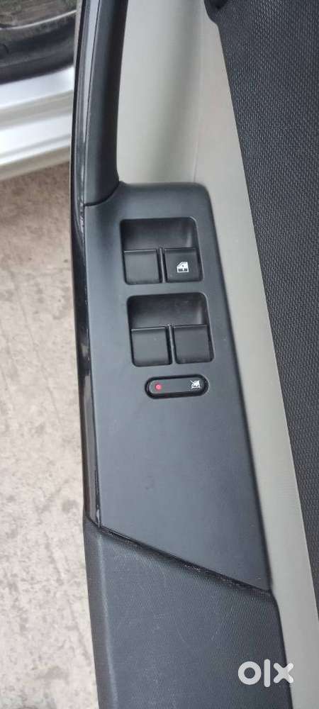Tata Tiago 1.2 Revotron Xm, 2018, Petrol