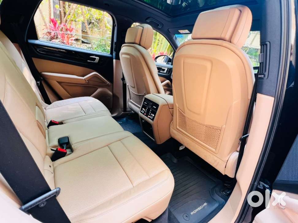 Porsche Cayenne Platinum Edition, 2022, Petrol