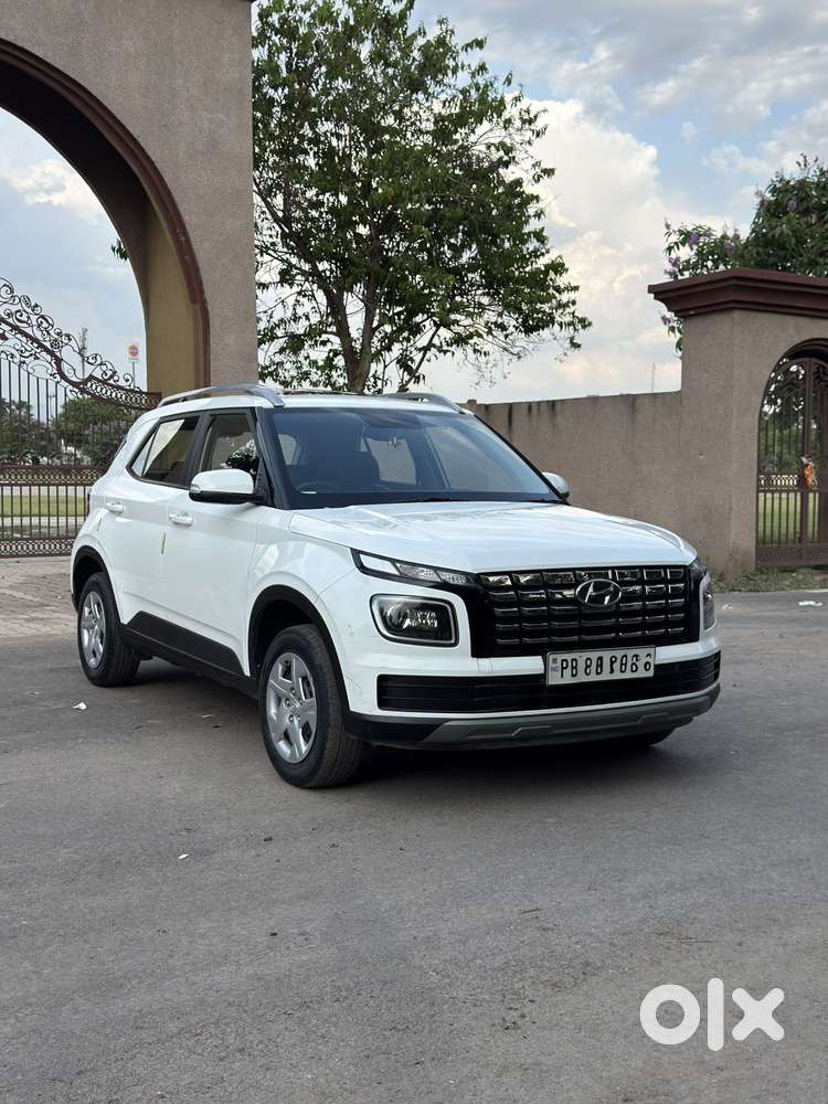 Hyundai Venue Sx 1.2 Mt Knight Edition, 2022, Petrol