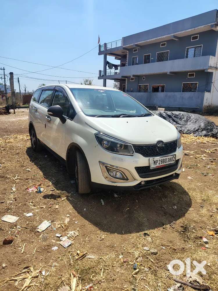 Mahindra Marazzo 2018 Diesel 180000 Km Driven