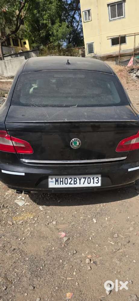 Skoda Superb 2009 Diesel Well Maintained An The Headlight Is In Little