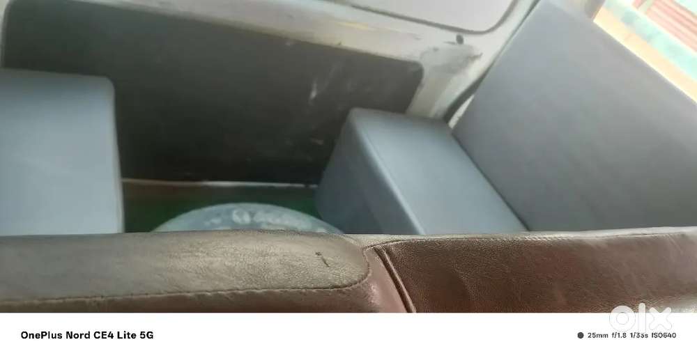 Cng Feeted.gaari Bilkul New Jaisa Hai.abhi School Me Chal Raha Hai.