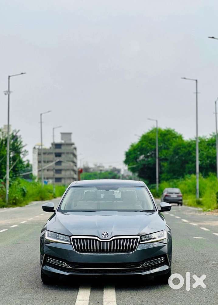 Skoda Superb 2.0 Tsi At L&k, 2022, Petrol