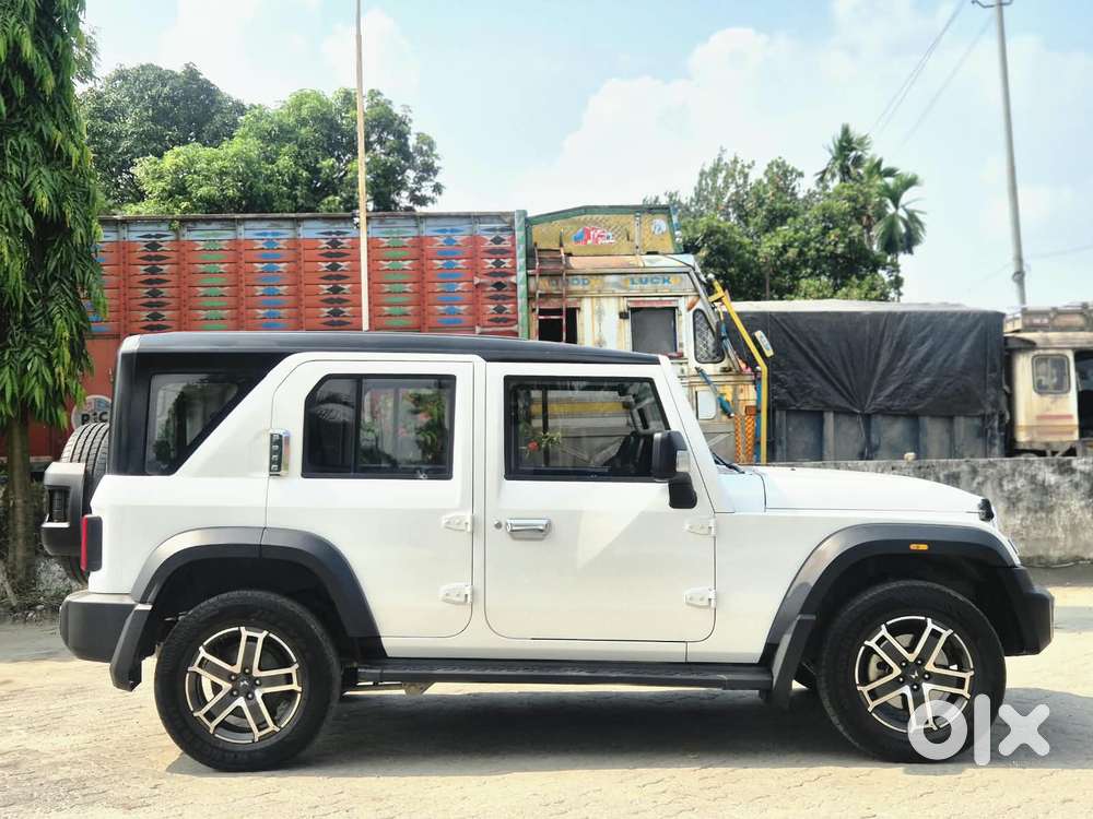 Mahindra Thar Roxx Mx5 Petrol Mt 2wd, 2025, Petrol