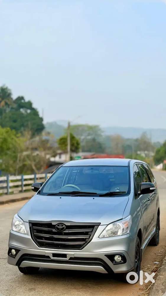 Toyota Innova V Diesel 2012