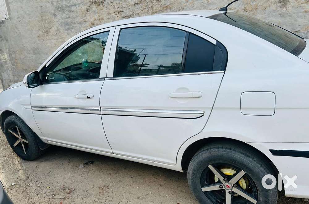 Hyundai Verna 2010 Diesel Well Maintained