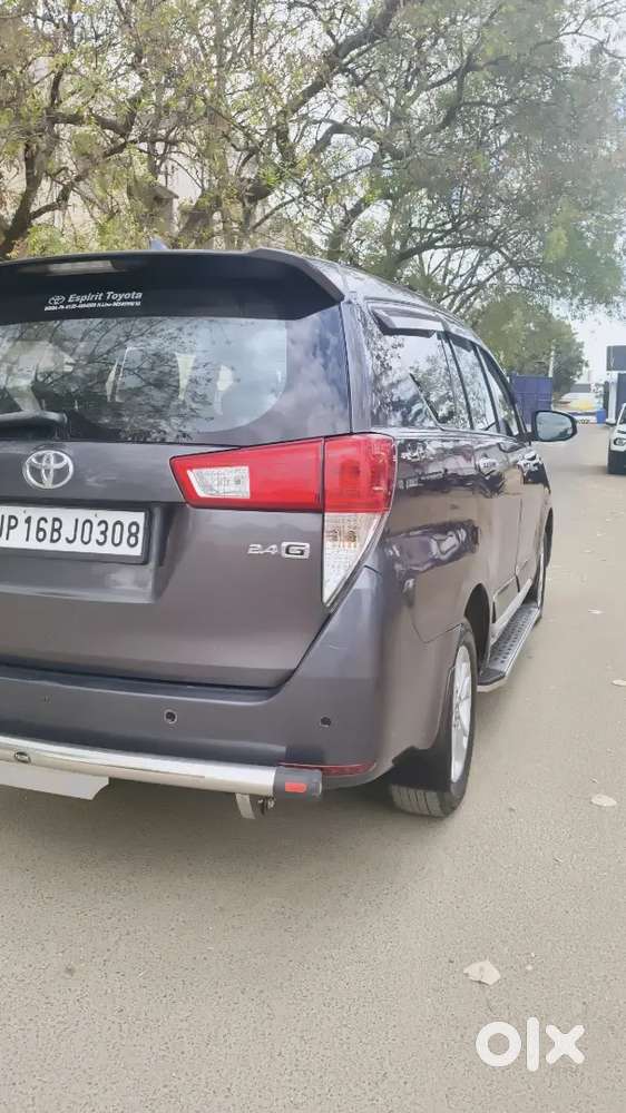 Toyota Innova Crysta 2016 Diesel Well Maintained