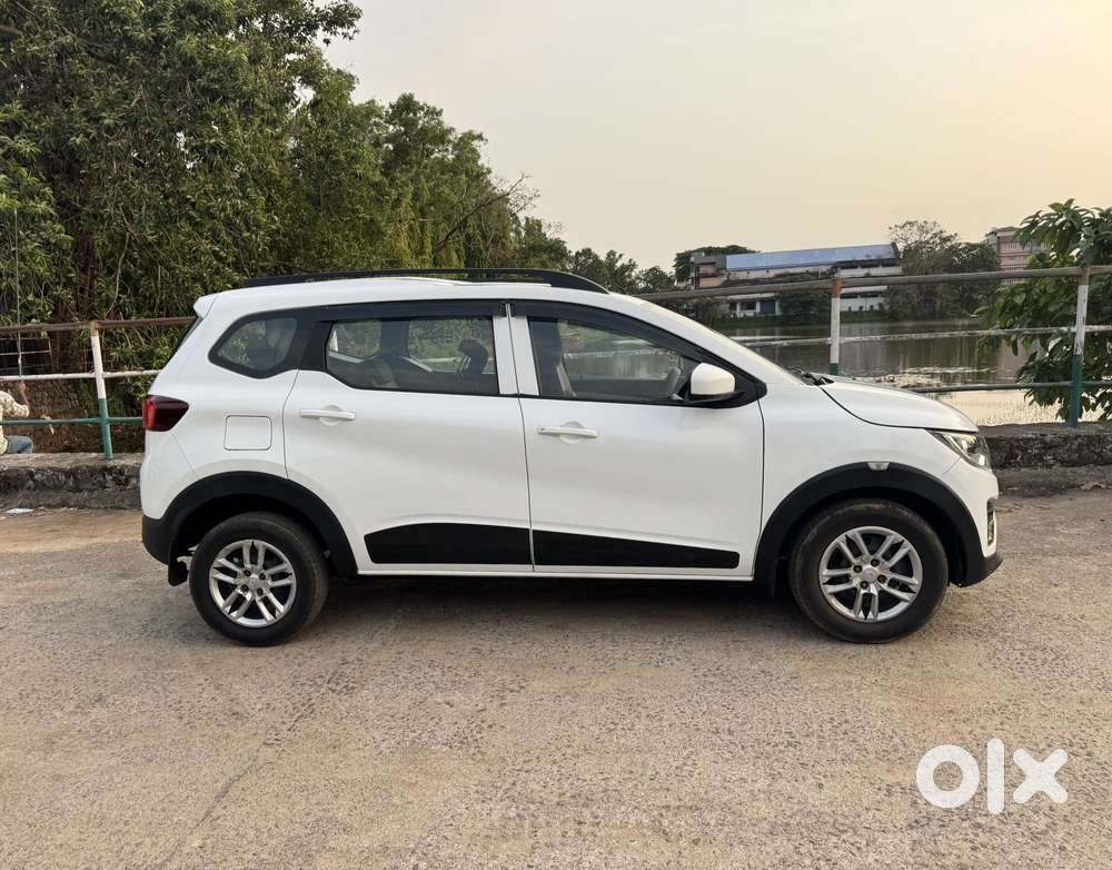 Renault Triber Rxl, 2021, Petrol