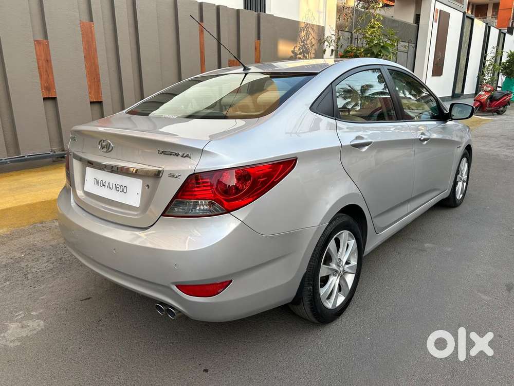 Hyundai Verna Fluidic 1.6 Vtvt Sx, 2011, Petrol