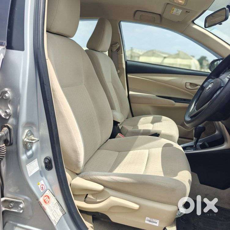 Toyota Yaris J Cvt, 2018, Petrol