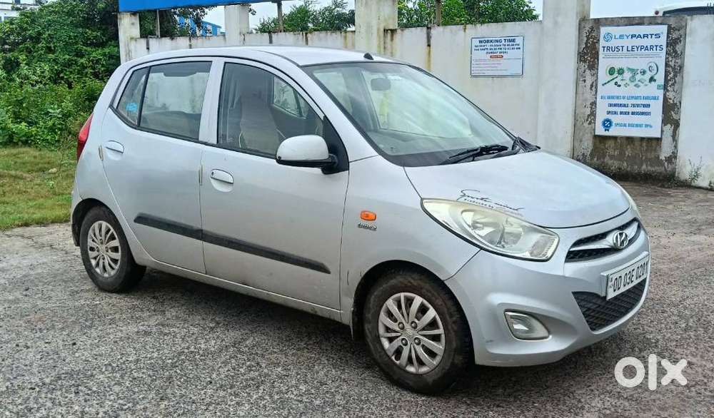Hyundai I10 Sportz, 2015, Petrol