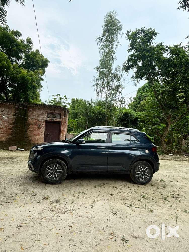 Hyundai Venue Petrol 2022