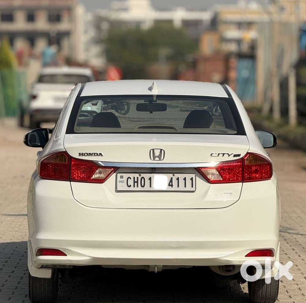 Honda City V At Sunroof, 2015, Petrol