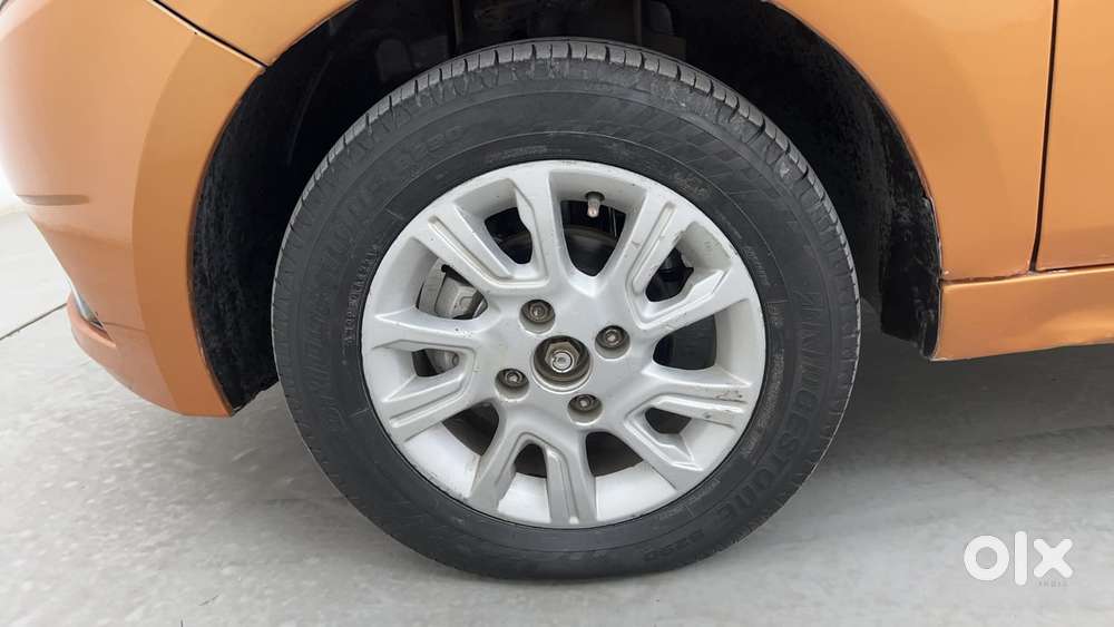 Tata Tiago Xz, 2016, Petrol