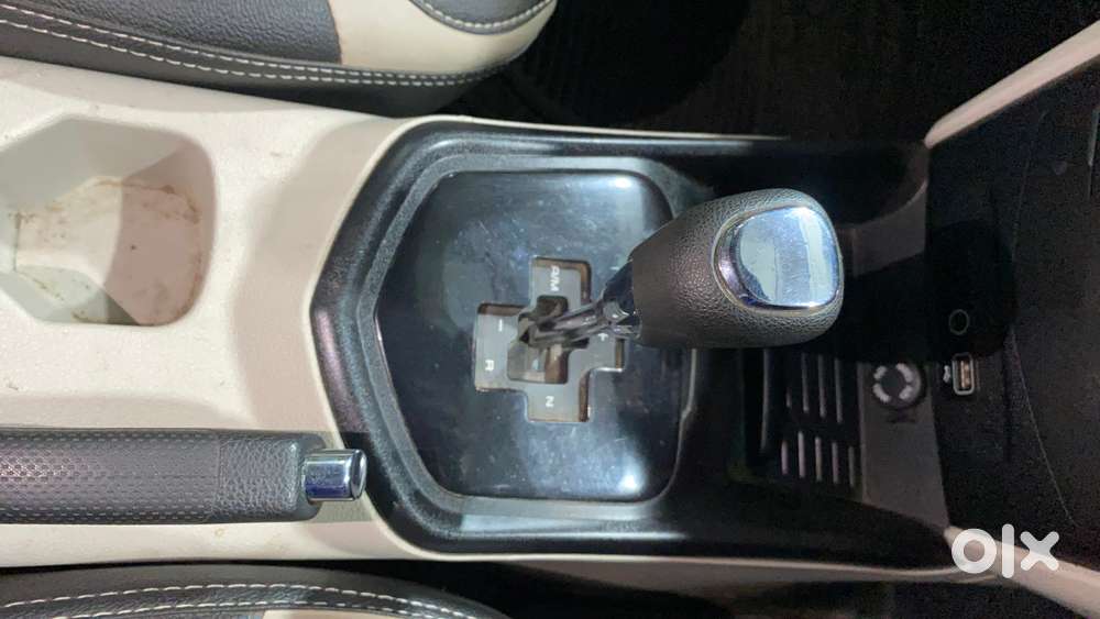 Mahindra Xuv300 W6 Amt Diesel, 2022, Diesel