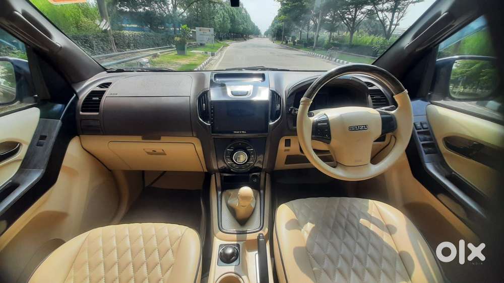 Isuzu V-cross Z Prestige 4x4 Mt, 2017, Diesel