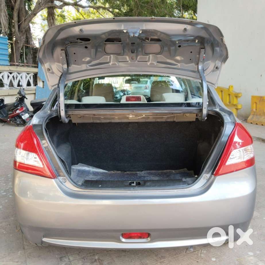 Maruti Suzuki Swift Dzire Vxi, 2012, Petrol