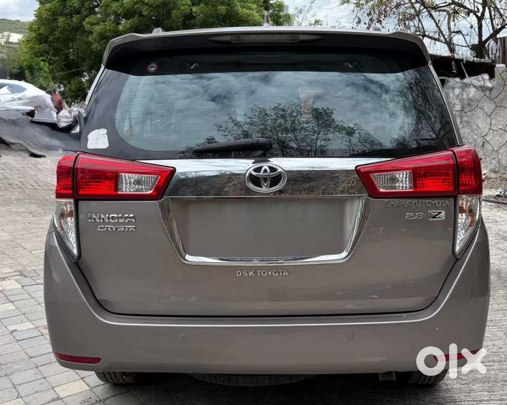 Toyota Innova Crysta 2.8 Zx At 7 Seater, 2016, Diesel