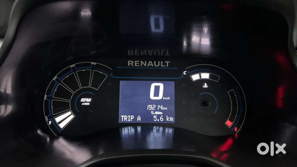 Renault Triber 1.0 Rxz Dual Tone, 2022, Petrol