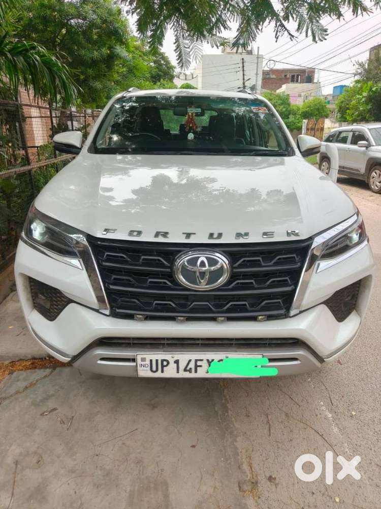 Toyota Fortuner 4x2 At 2.7 Petrol, 2024, Petrol