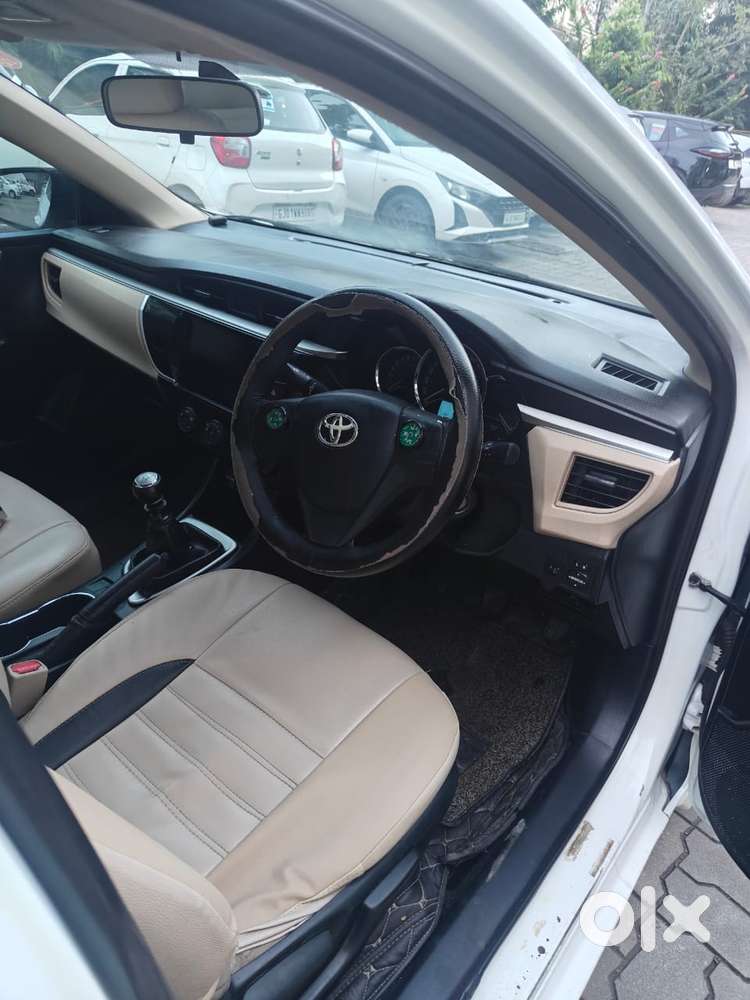 Toyota Corolla Altis 1.8 J, 2014, Cng & Hybrids