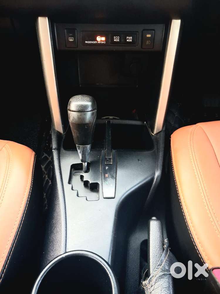 Toyota Innova Crysta 2.4 G Mt 8s, 2017, Diesel