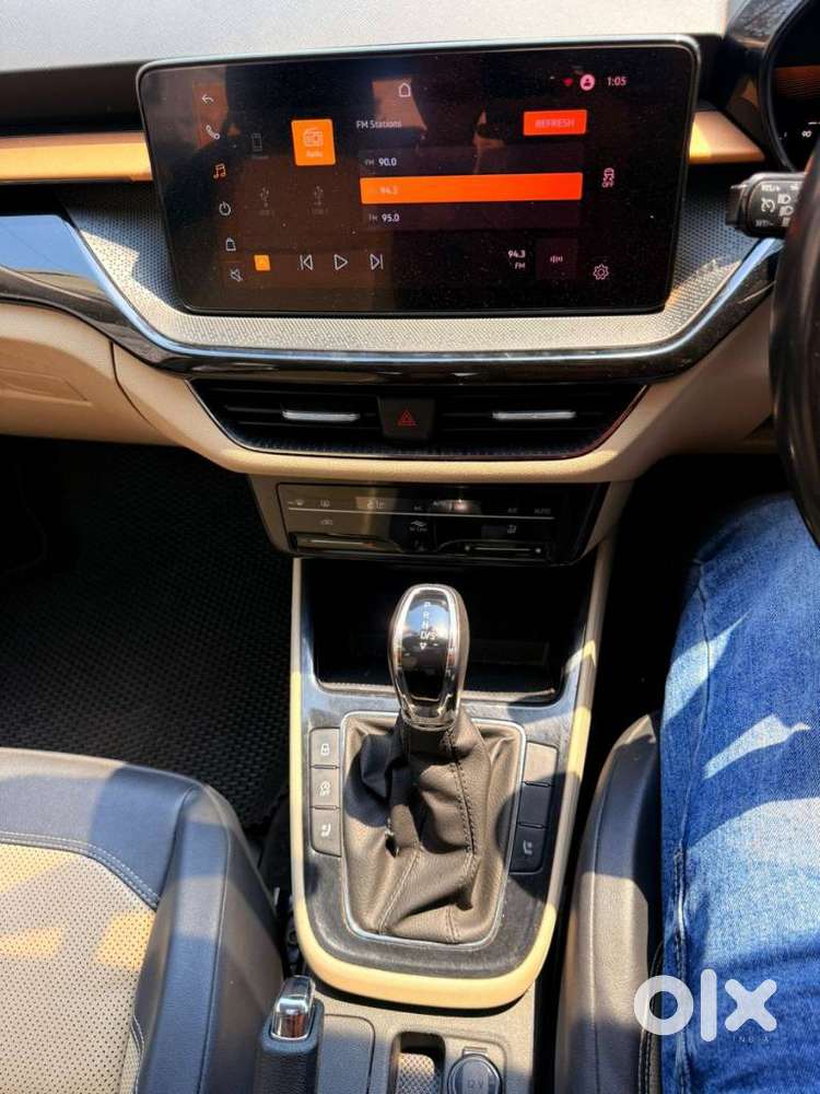 Skoda Slavia 1.0 Tsi Style At, 2022, Petrol