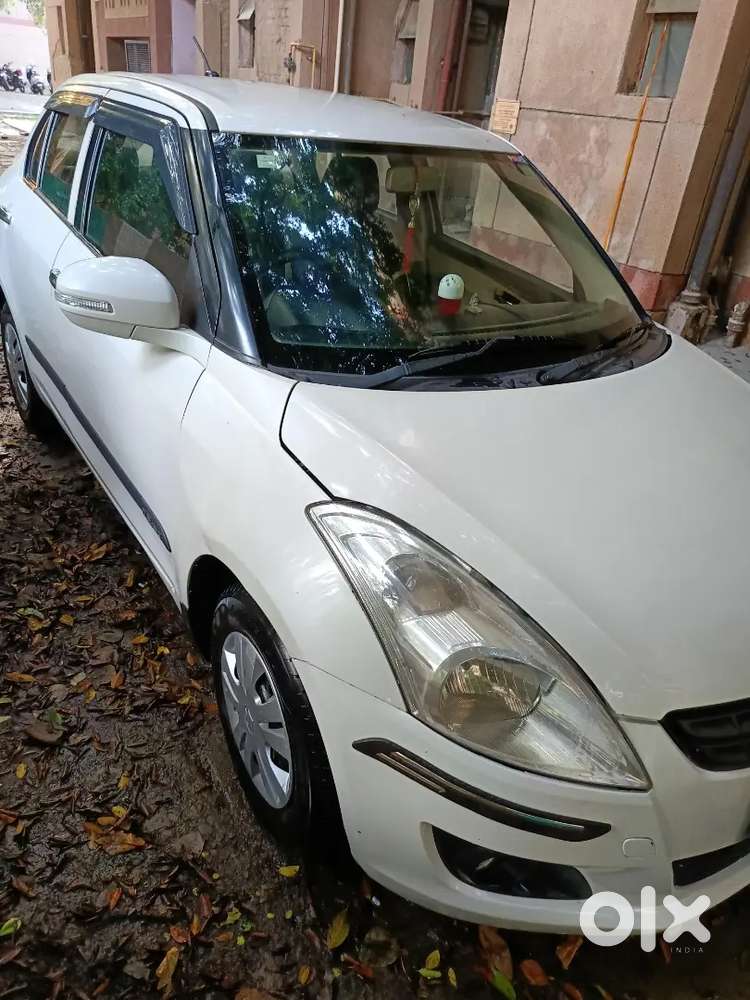 Maruti Suzuki Swift Dzire 2015 Diesel 104800 Km Driven