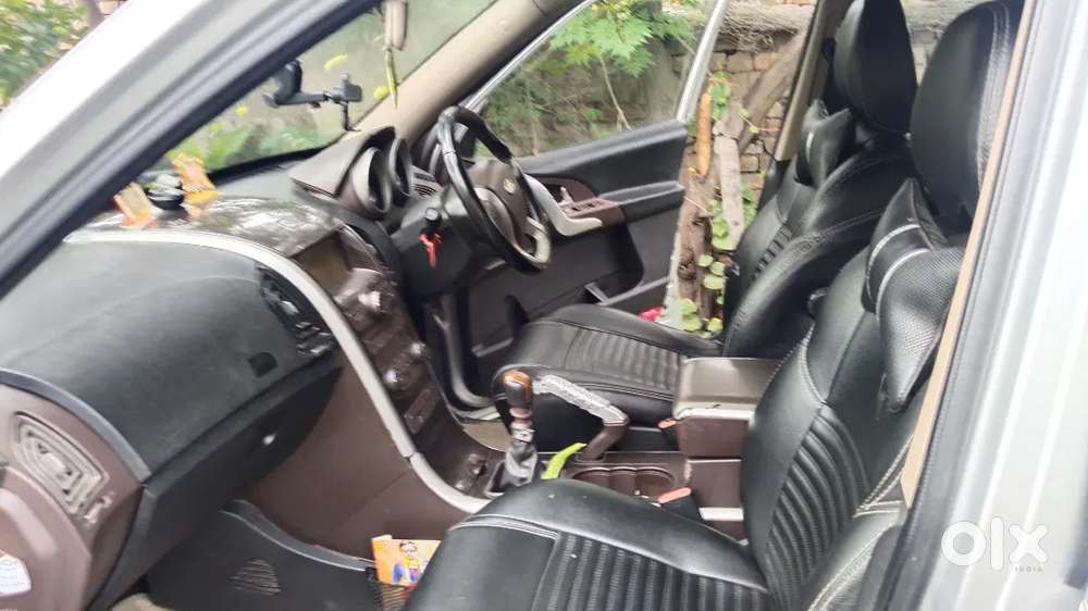 Mahindra Xuv500 2012 Diesel 123000 Km Driven