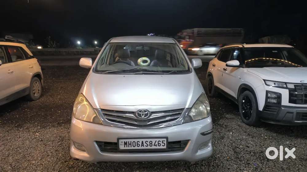 Toyota Innova Hycross 2009 Diesel 185000 Km Driven