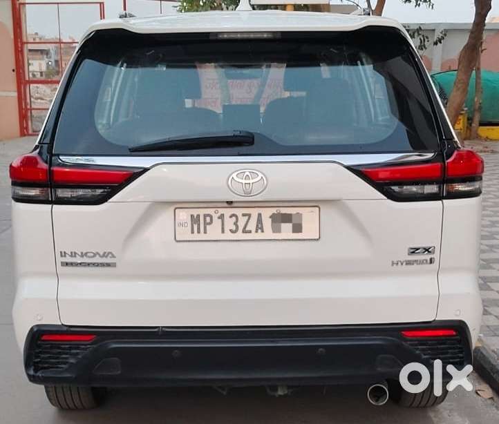 Toyota Innova Hycross 2.0 Zx Hybrid 7 Str, 2023, Petrol