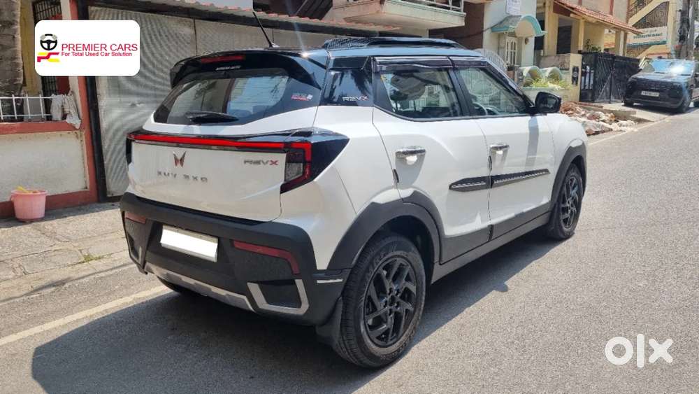 Mahindra Xuv 3xo, 2025, Petrol