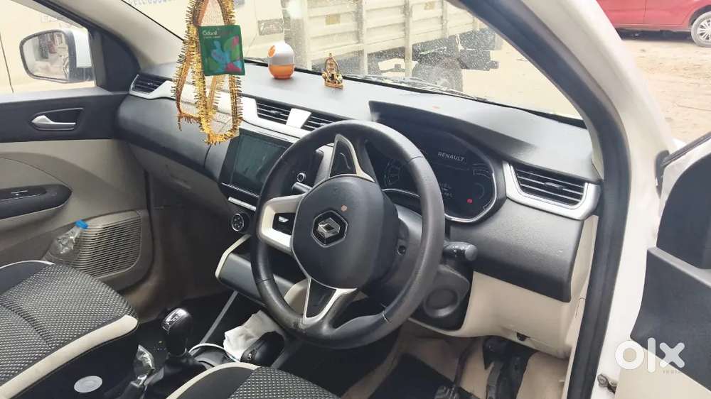 Renault Triber Rxz 2020 Petrol Automatic