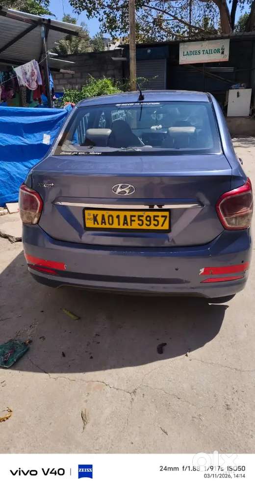 Hyundai Xcent 2016