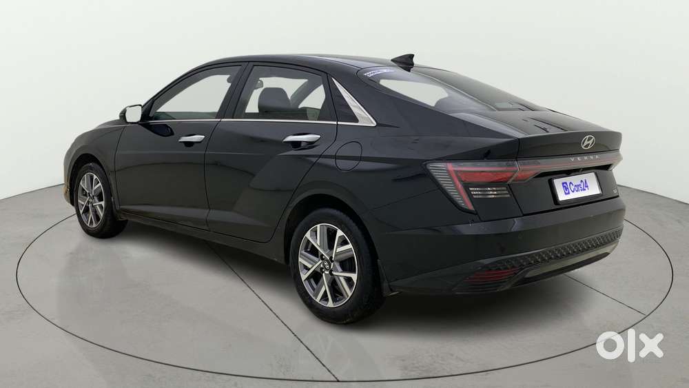 Hyundai Verna 1.5 Sx (o) Ivt, 2023, Petrol